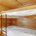 Deluxe South Shore Cindy Cabins 12